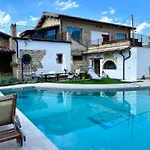 Azzurro Di Vallepietra Camporotondo di Fiastrone