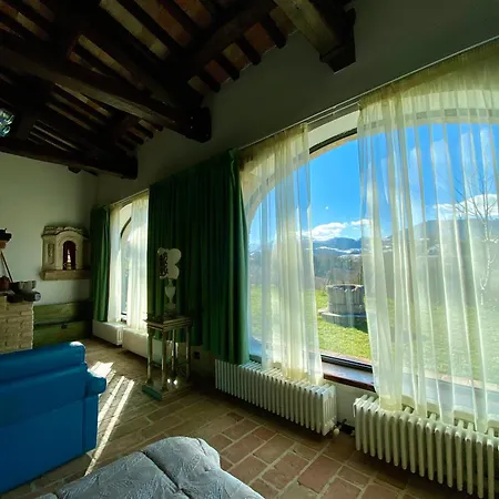 Azzurro Di Vallepietra Camporotondo di Fiastrone