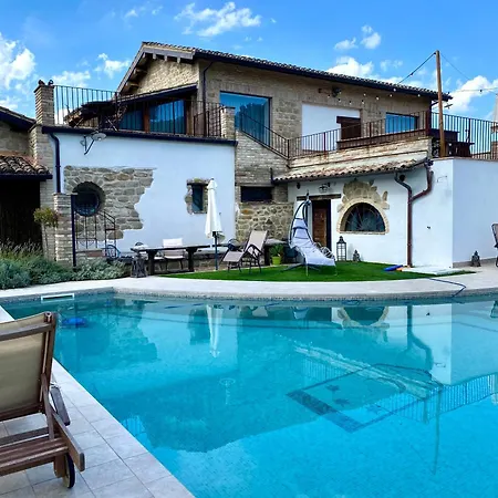 Azzurro Di Vallepietra Camporotondo di Fiastrone