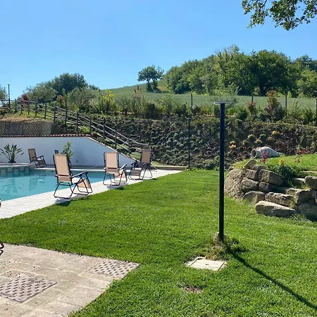 Azzurro Di Vallepietra Camporotondo di Fiastrone